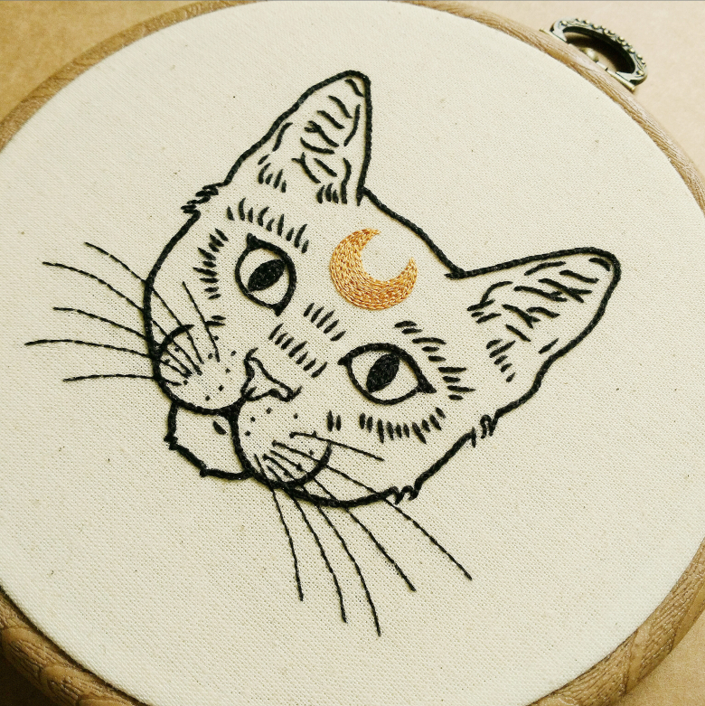 Crescent Moon Cat Textillia