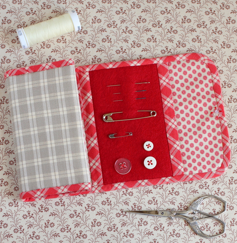 Roll-up Sewing Organizer / Travel Sewing Kit | Textillia