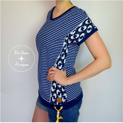 Tilt t-shirt with color blocking and decorative eyelets