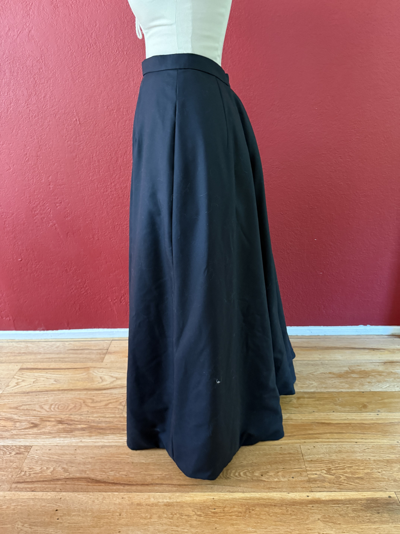 McCall's M8231 | Repro 1890s Black Wool Skirt