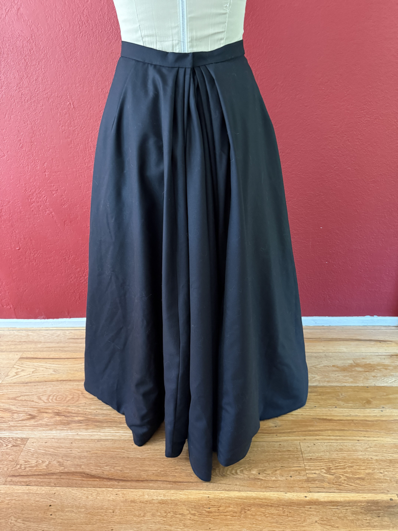 McCall's M8231 | Repro 1890s Black Wool Skirt